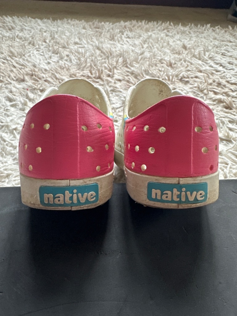 Native Kids Girls Jefferson Shoes Size 1 J1 Pink and White - Picture 2 of 5